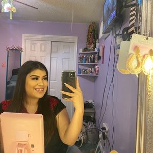 Meet your Posher, Karla